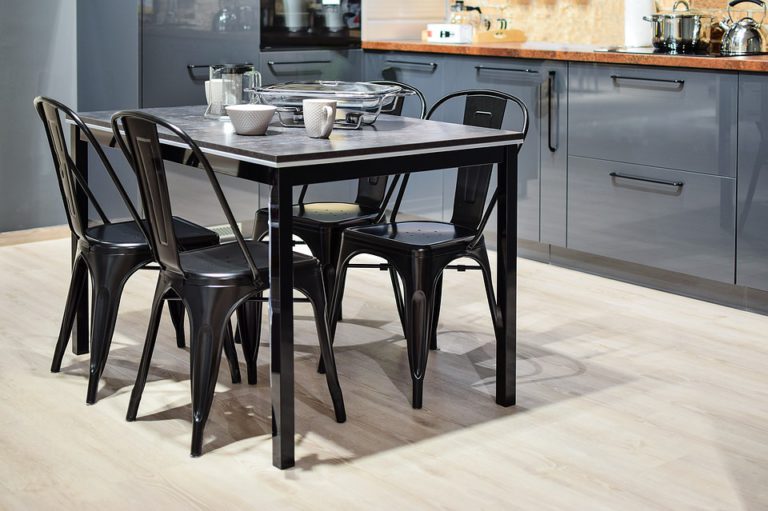 3 důvody, proč se vyplatí moderní kuchyně na míru