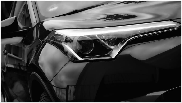 Další sportovní SUV pro rodinné využití? Toyota Camri útočí na evropský trh ve velkém stylu!
