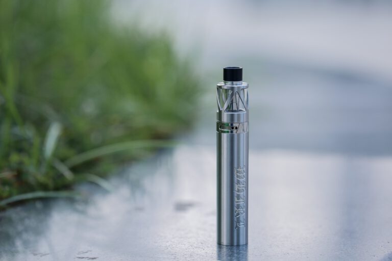 Zbavte se závislosti na kouření bez zbytečných šoků pro tělo, díky elektronické cigaretě