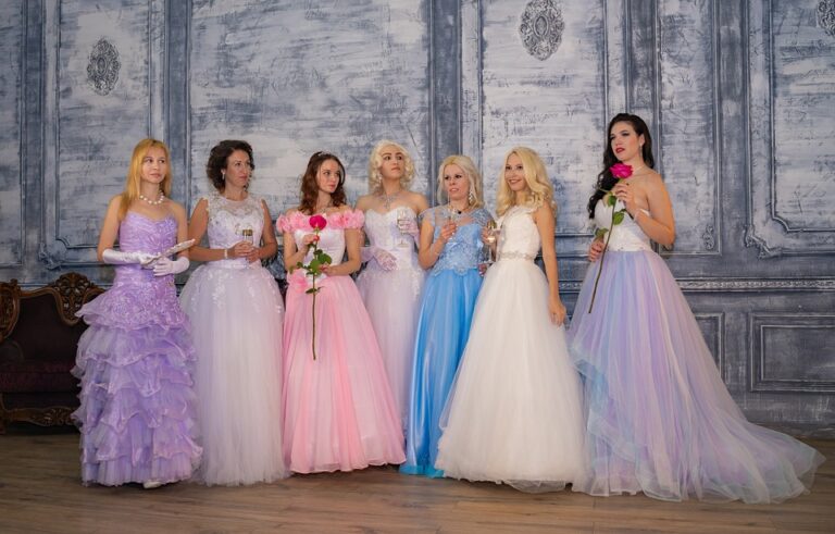 Dámské šperky Nialaya: Elegantní volba pro plesovou sezónu
